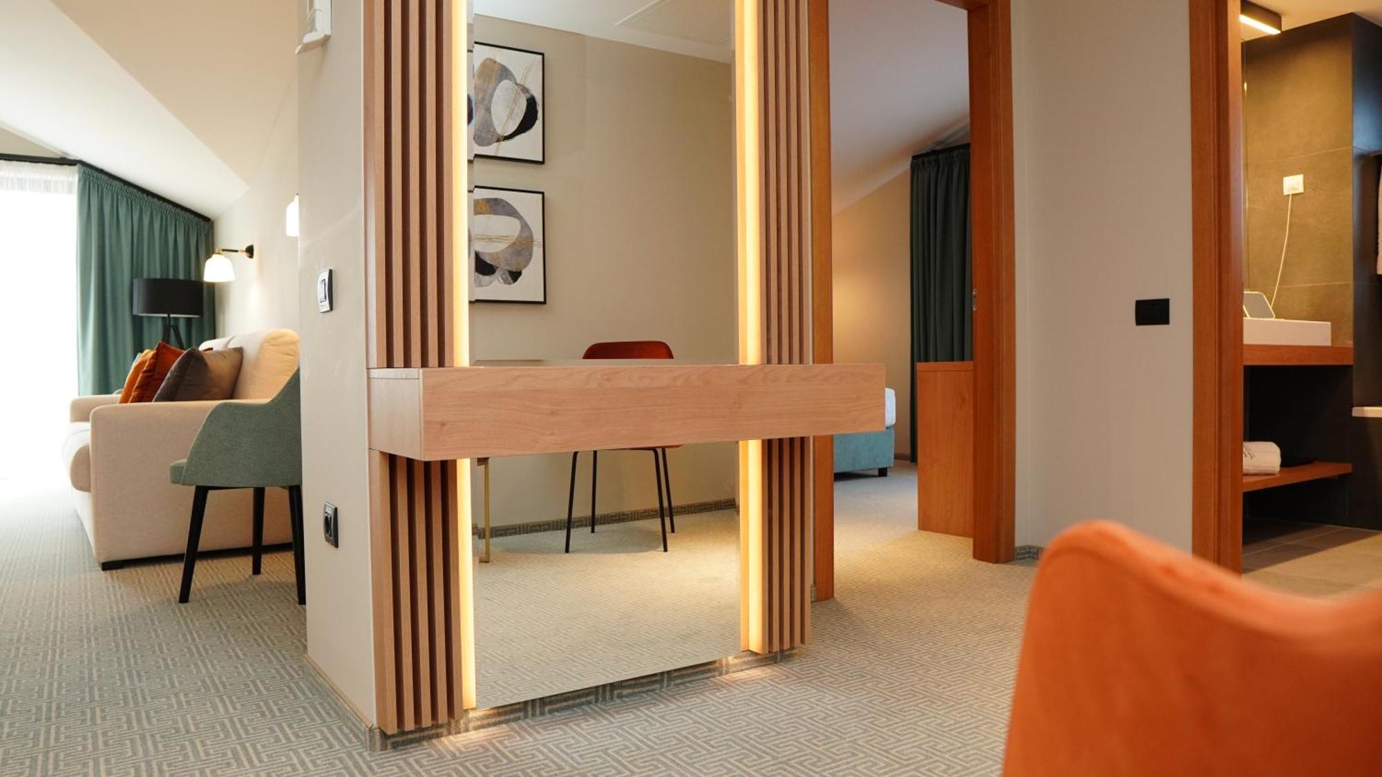Hotel Sorin Mihai Cristian  Buitenkant foto