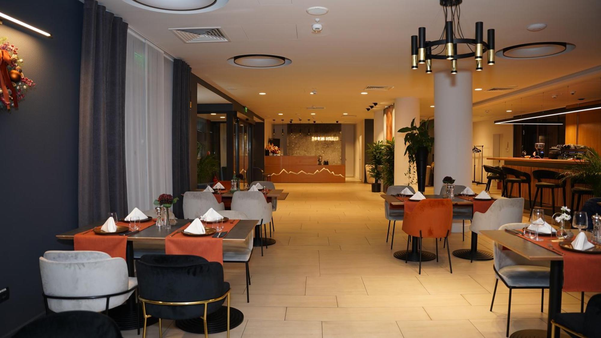 Hotel Sorin Mihai Cristian  Buitenkant foto
