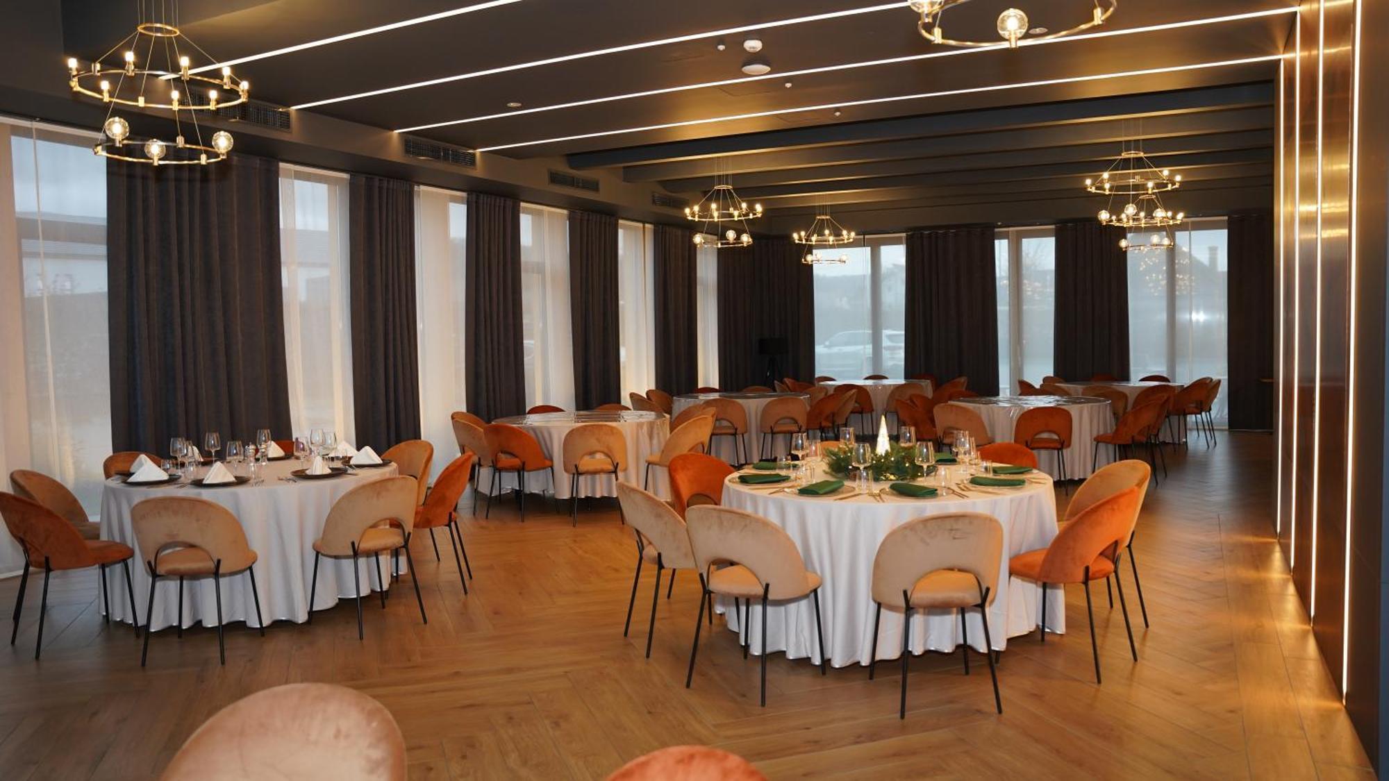 Hotel Sorin Mihai Cristian  Buitenkant foto