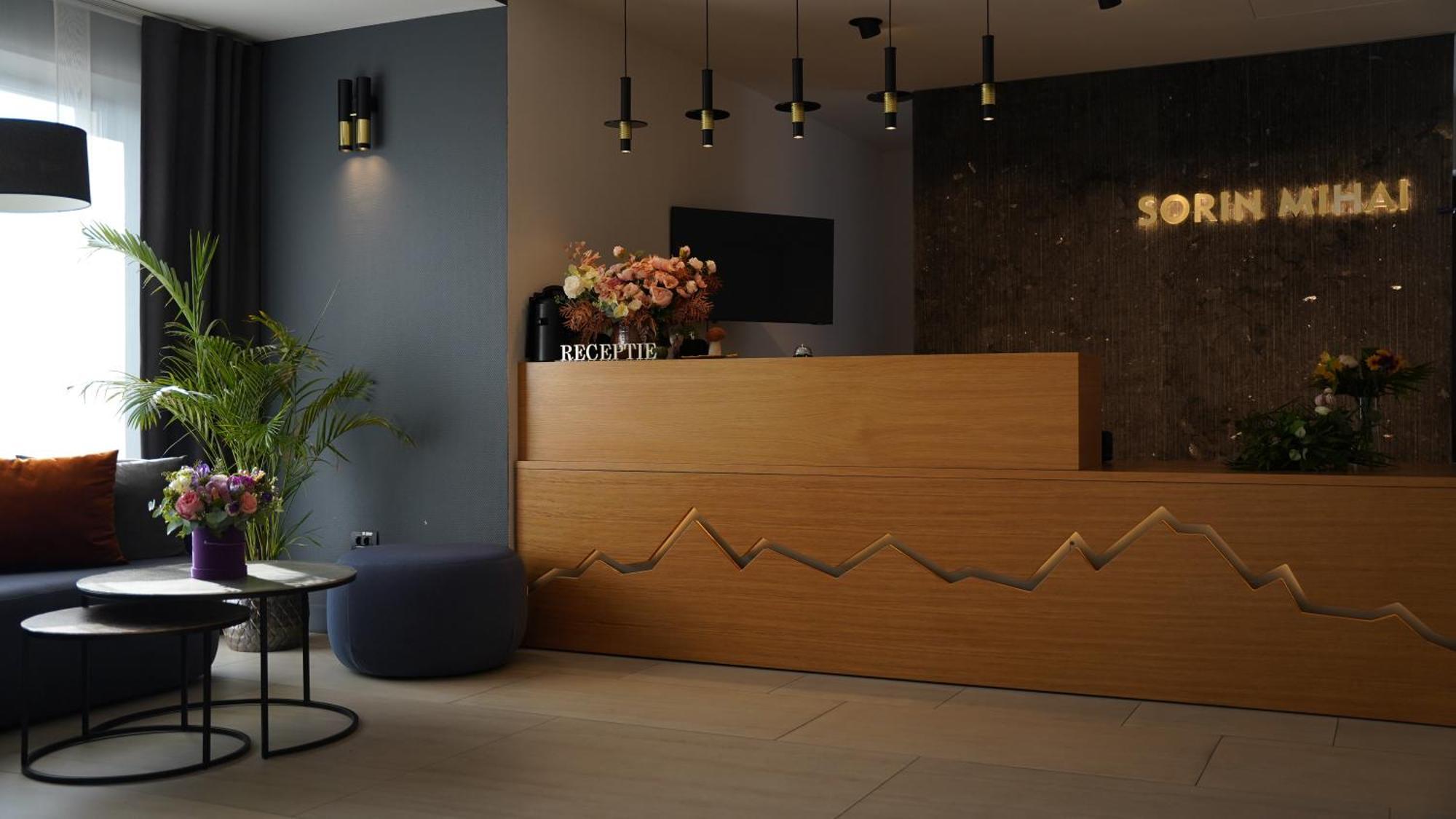 Hotel Sorin Mihai Cristian  Buitenkant foto